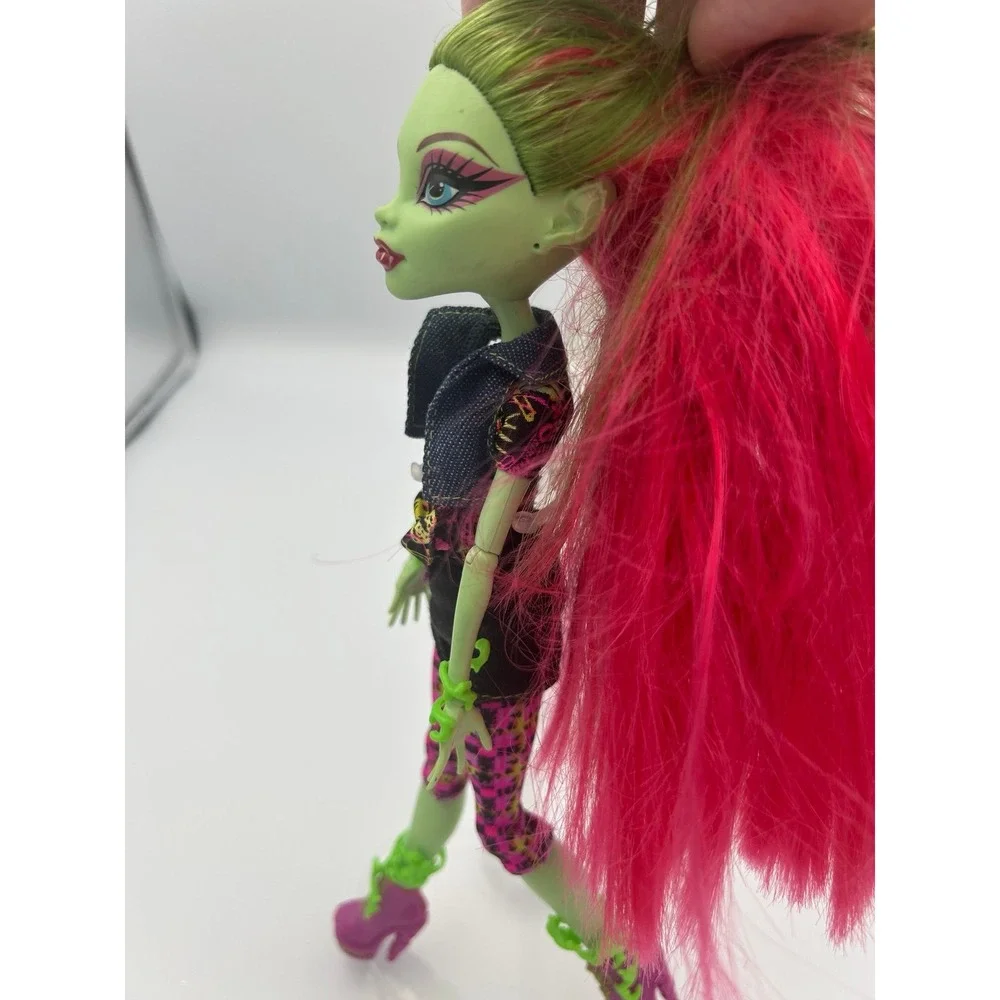 Monster High Venus Flytrap fashion doll